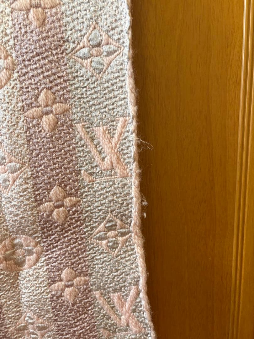 Louis Vuitton モノグラム マフラー ピンク　タグなし