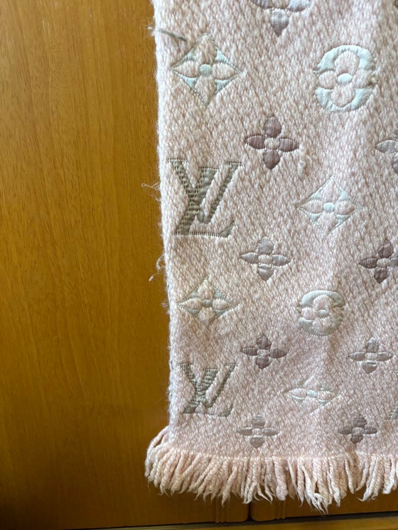 Louis Vuitton モノグラム マフラー ピンク　タグなし