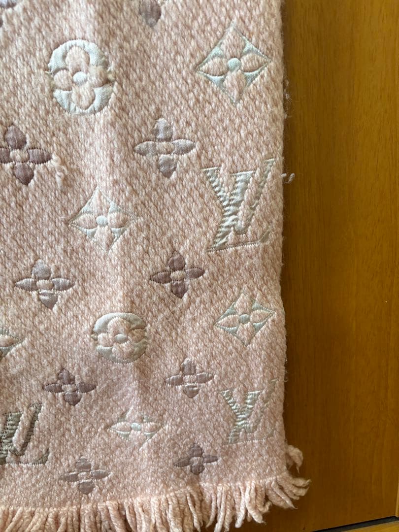 Louis Vuitton モノグラム マフラー ピンク　タグなし