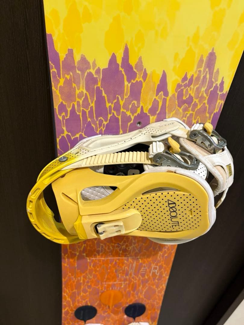 スノーボード板（BURTON）