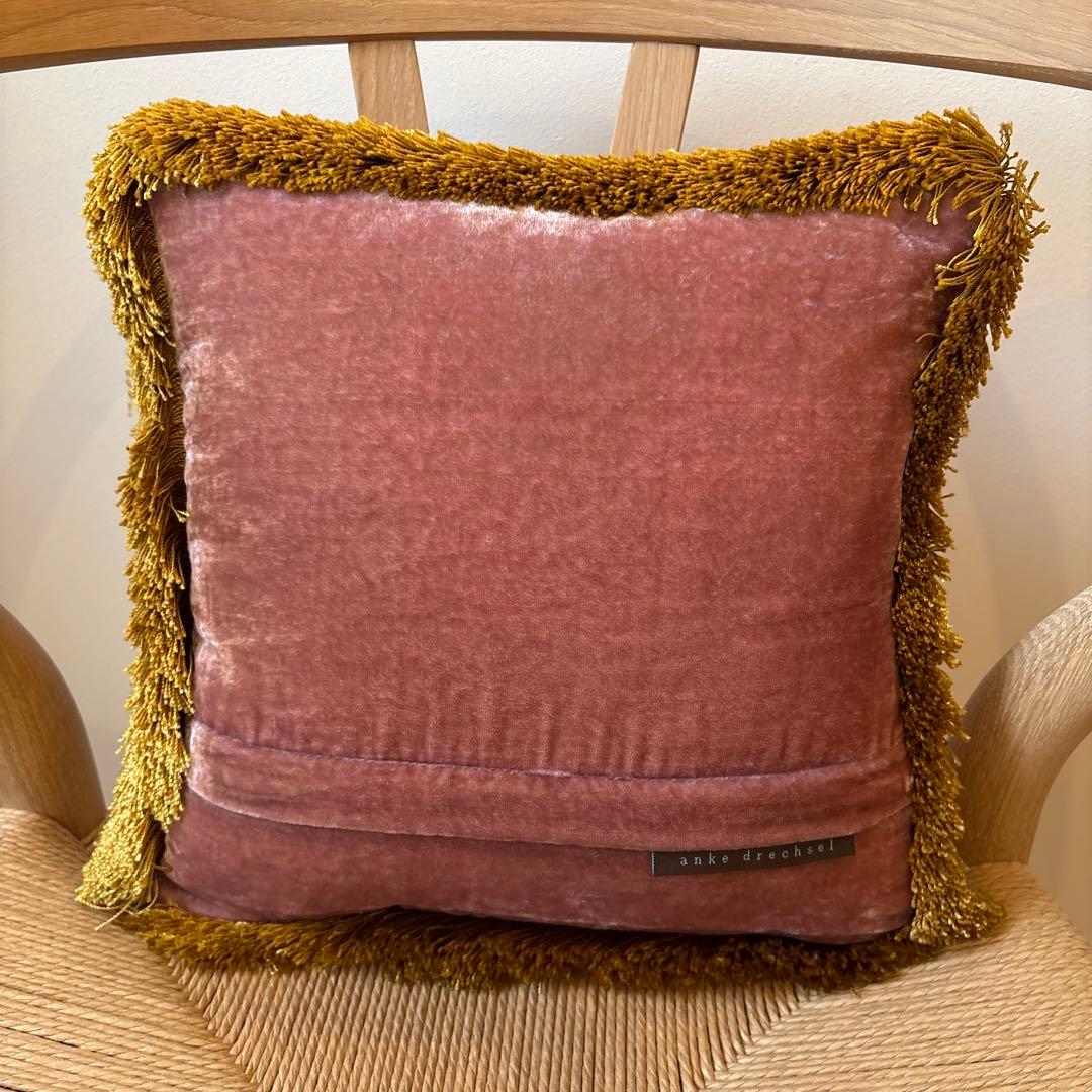 Anke Drechselアンケ・ドレッチェルクッションHPdecoatrier