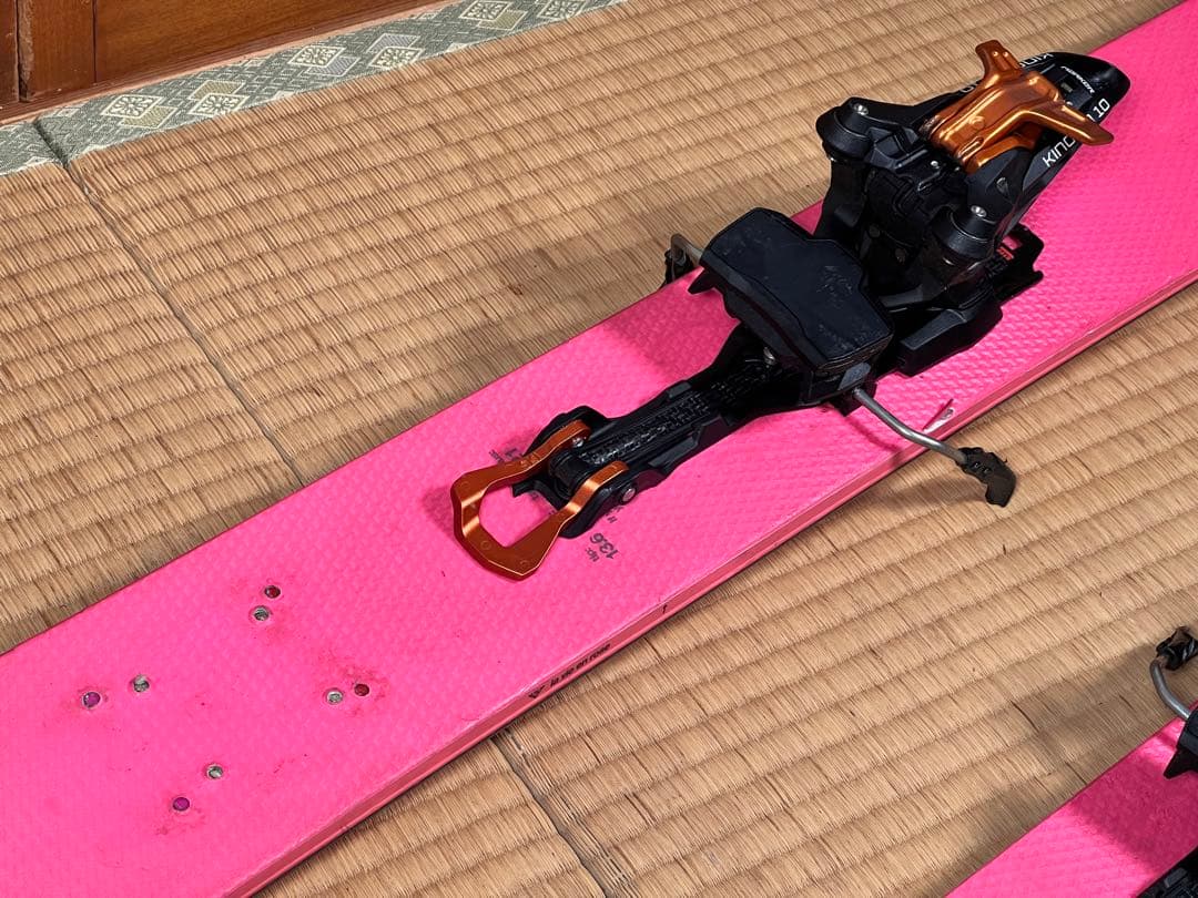 black crows ブラッククロウズ　Corvus Freebird