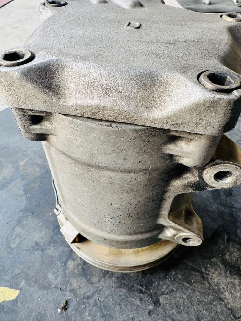 フェアレディZ Z32 前期　エアコンコンプレッサー MJS170 6FA 中古