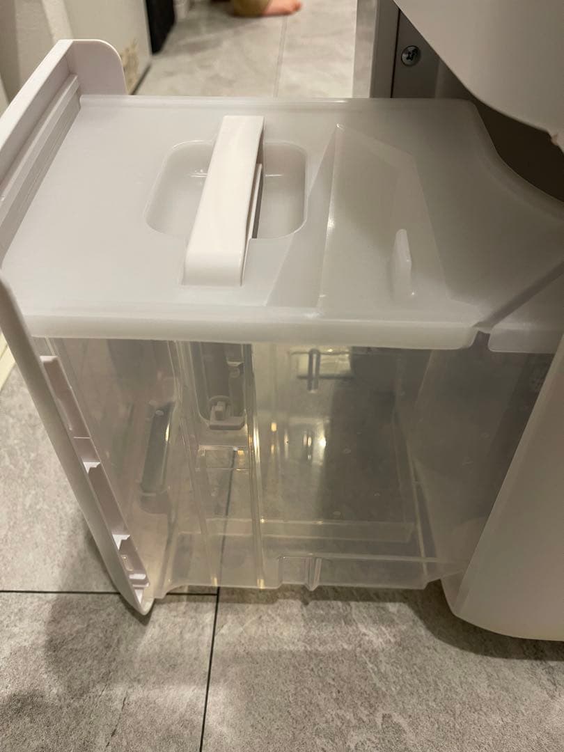 SHARP プラズマクラスター衣類乾燥除湿器 CV-L180-W シャープ