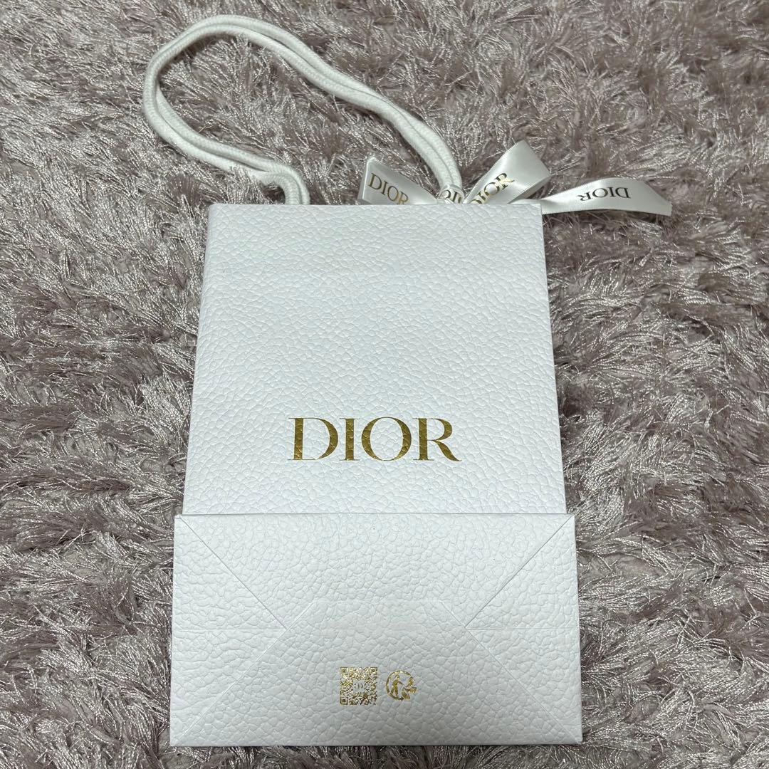 8*様 1プッシュ使用 ディオールアディクト ピーチーグロウ EDP50ml お