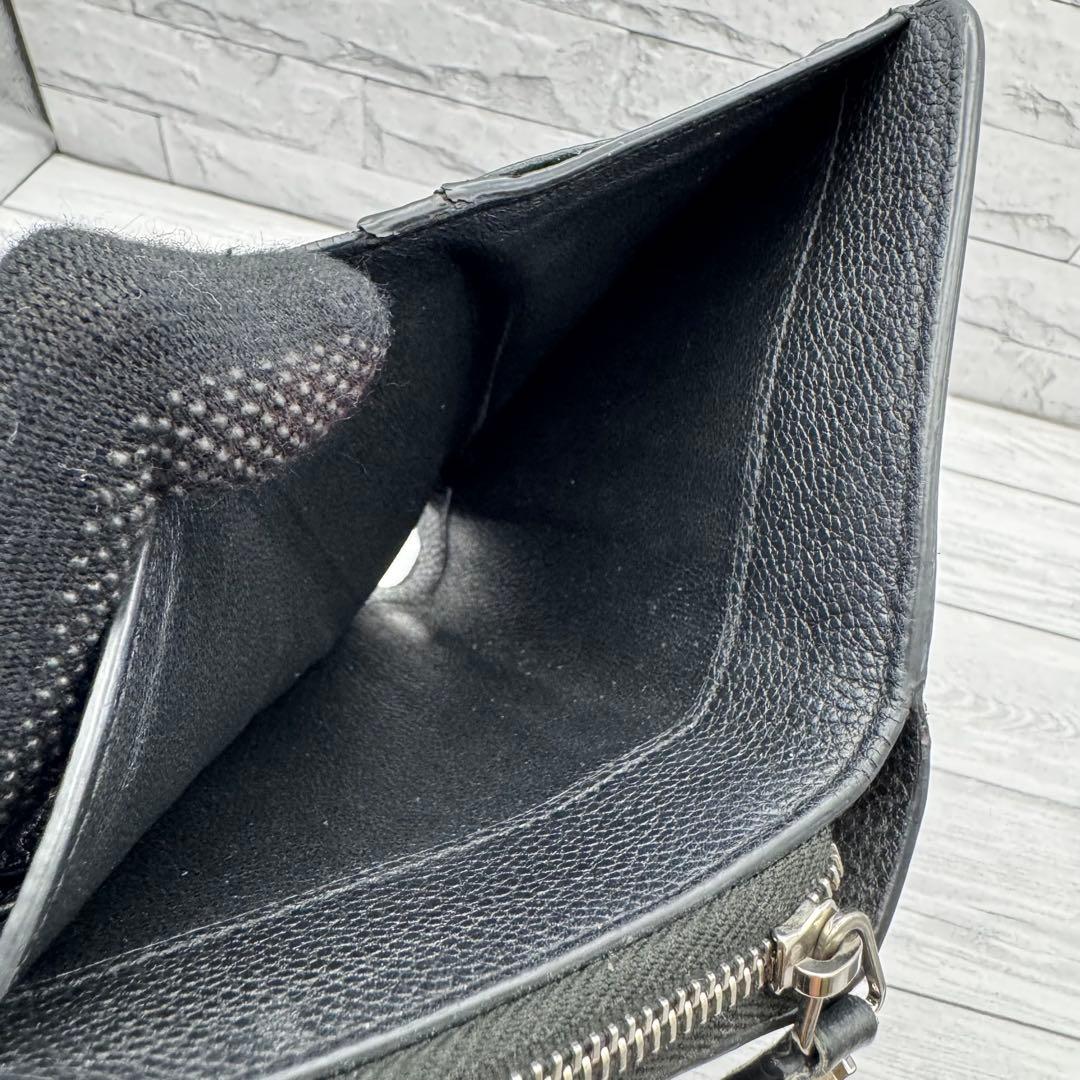 サンローラン　二つ折り財布　チャーム　カサンドラ　レザー　ブラック