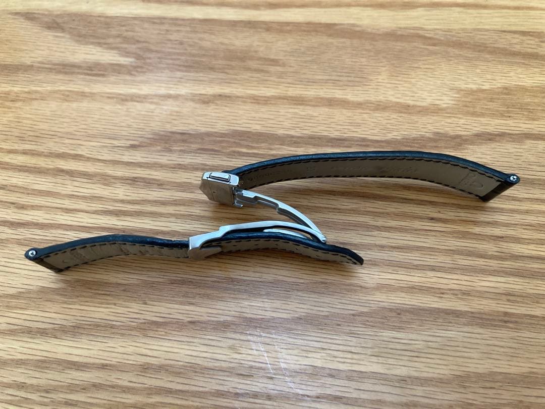 OMEGA ブラック アリゲーターレザーストラップ と フォールディングクラスプ