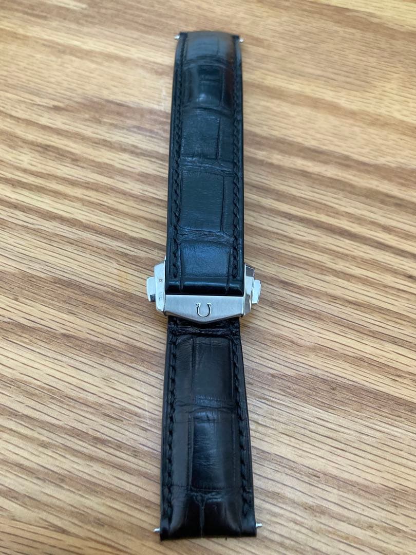 OMEGA ブラック アリゲーターレザーストラップ と フォールディングクラスプ