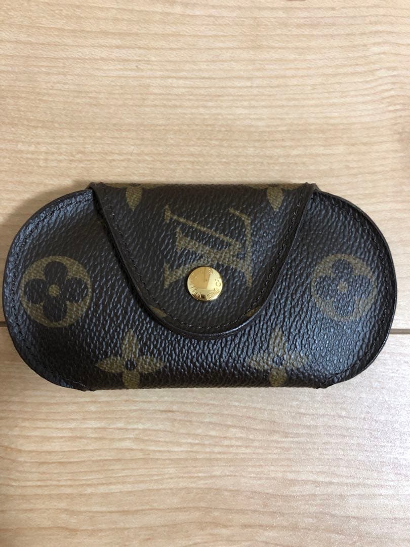 LOUIS VUITTON キーケース