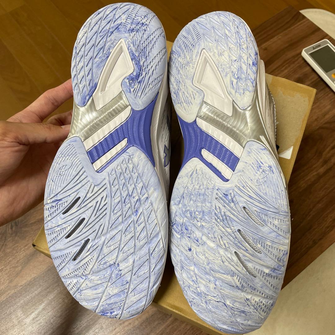 美品バレーシューズ　V-SWIFT FF 4 27.0cm 2E ローカット