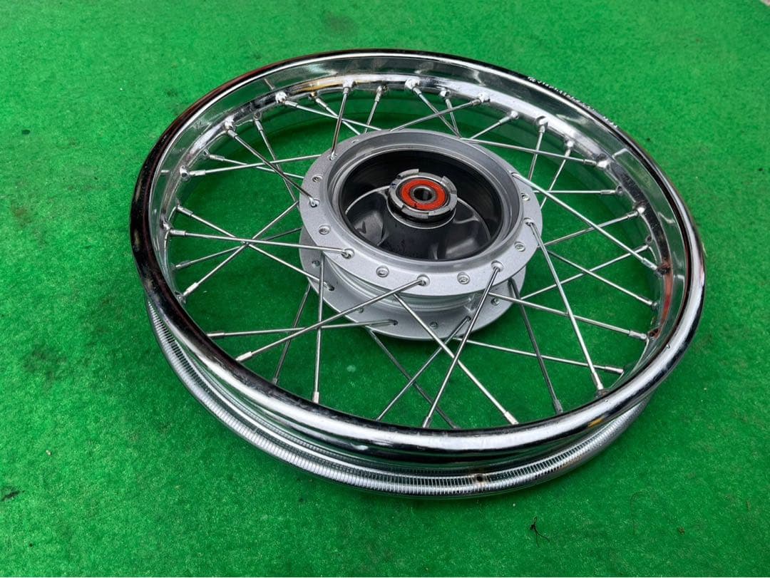 ホンダ　クロスカブ　AA06 フロントホイール
