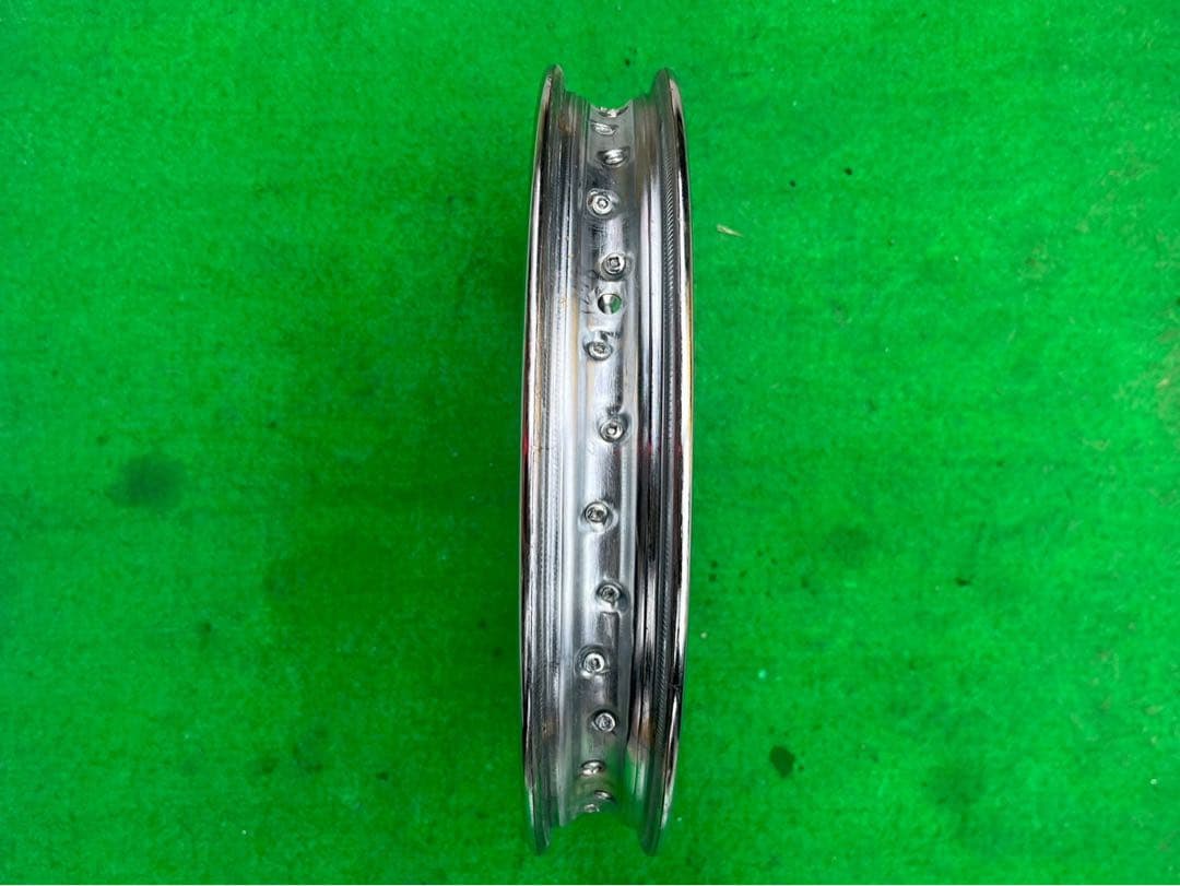 ホンダ　クロスカブ　AA06 フロントホイール