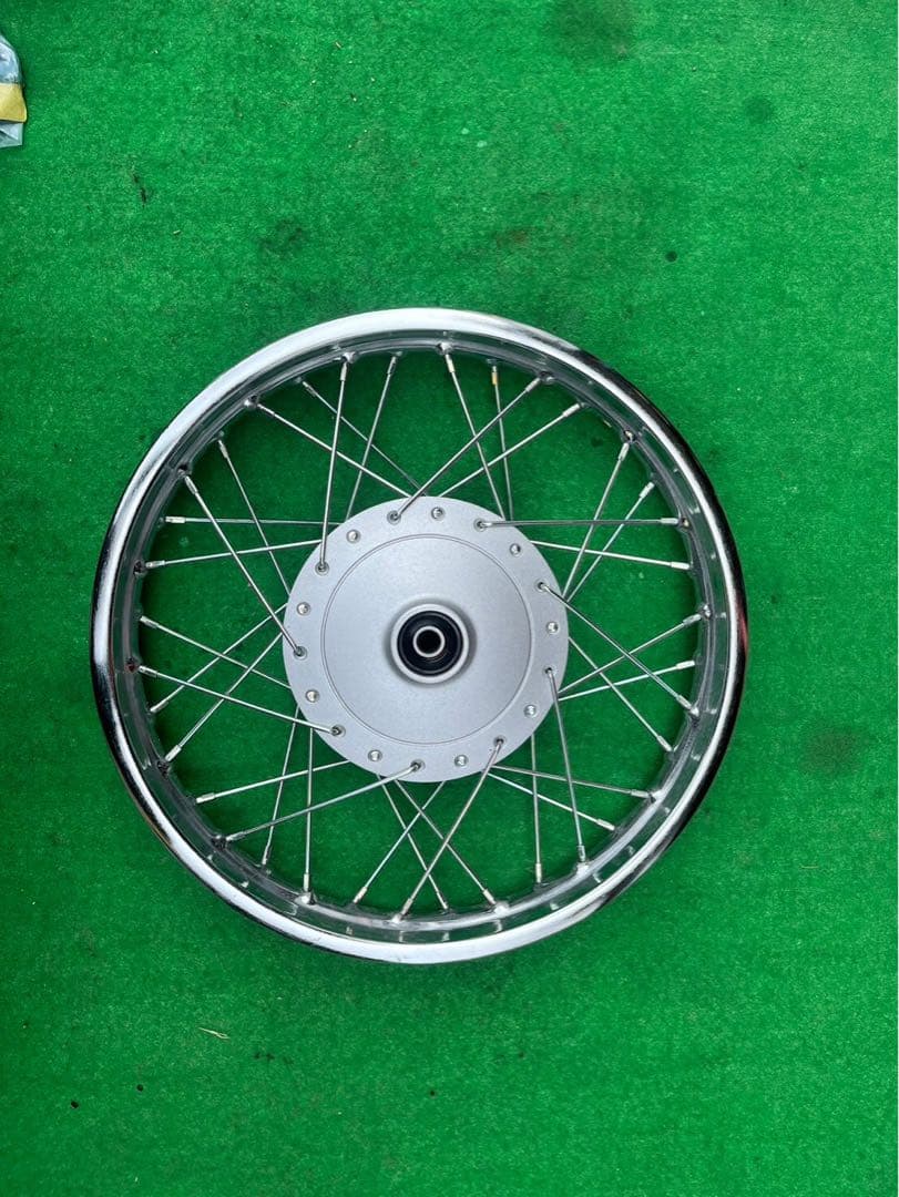 ホンダ　クロスカブ　AA06 フロントホイール