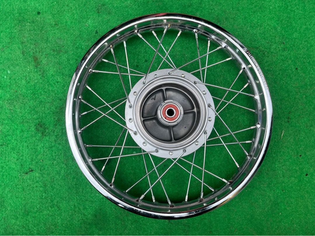 ホンダ　クロスカブ　AA06 フロントホイール
