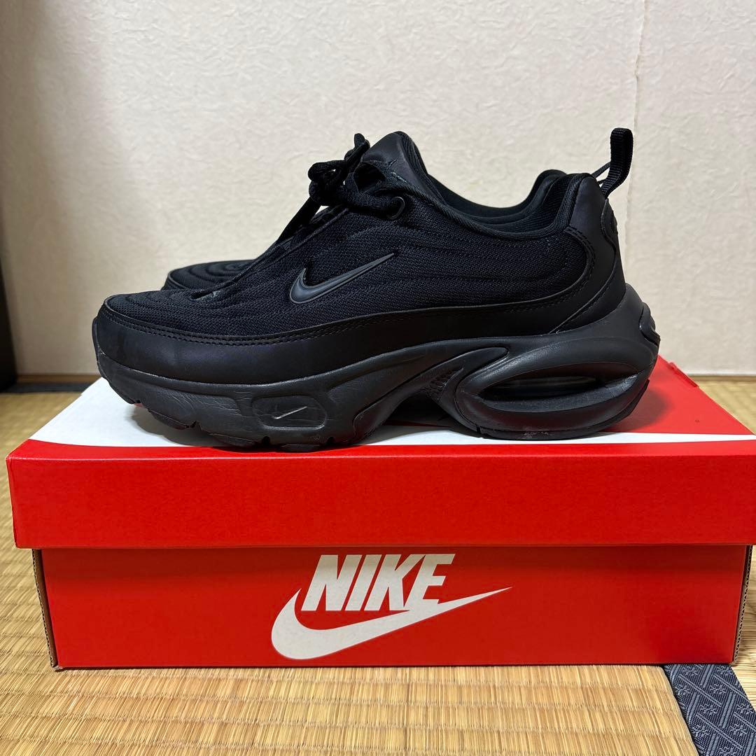 ナイキ　エアマックスポータル　24cm