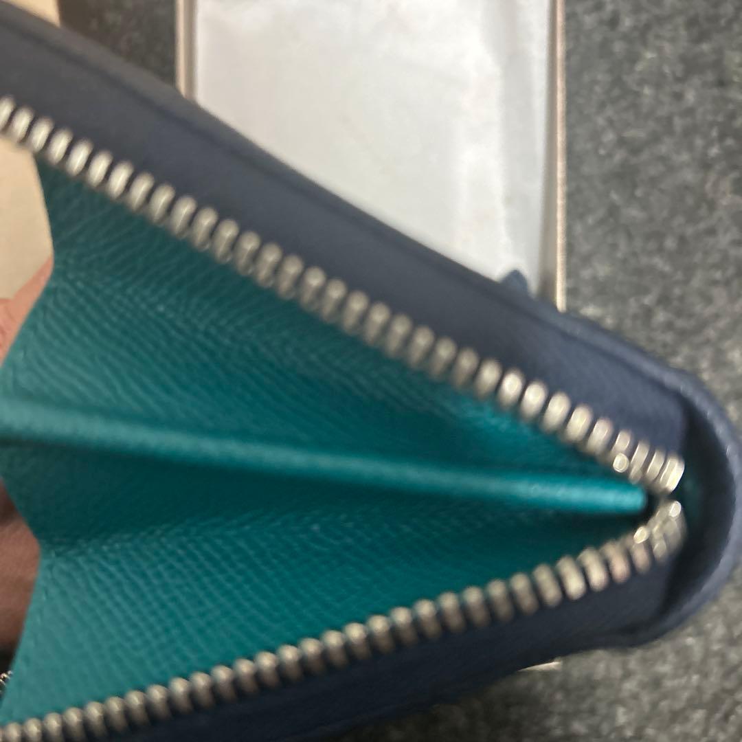 ブルガリ　財布　ラウンドファスナー　ターコイズブルー　箱付き