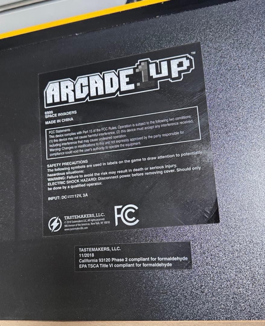希少品ARCADE1UP スペースインベーダー 40周年記念モデルTAITO
