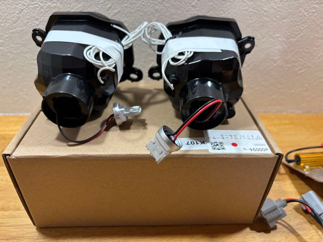 x*l様 ショウワガレージ LEDハイマウントランプ サイドマーカー ウィンカー