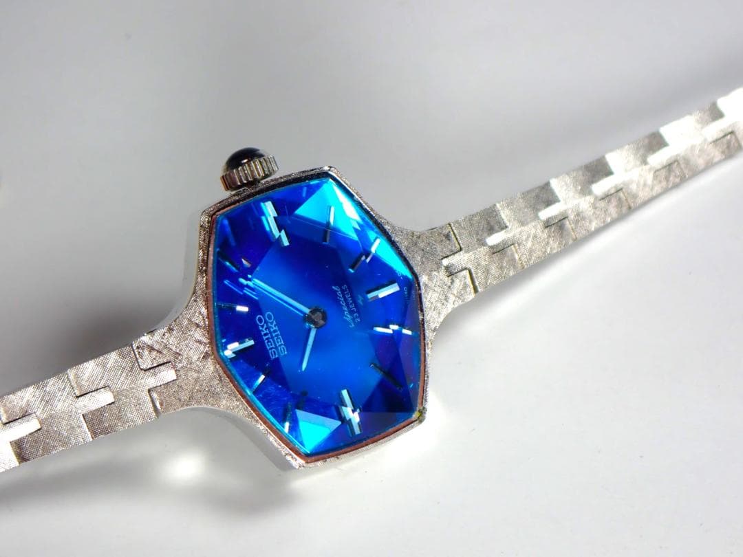 未使用デッド　セイコースペシャル　23石　ブリリアントブルーカットガラス　手巻き