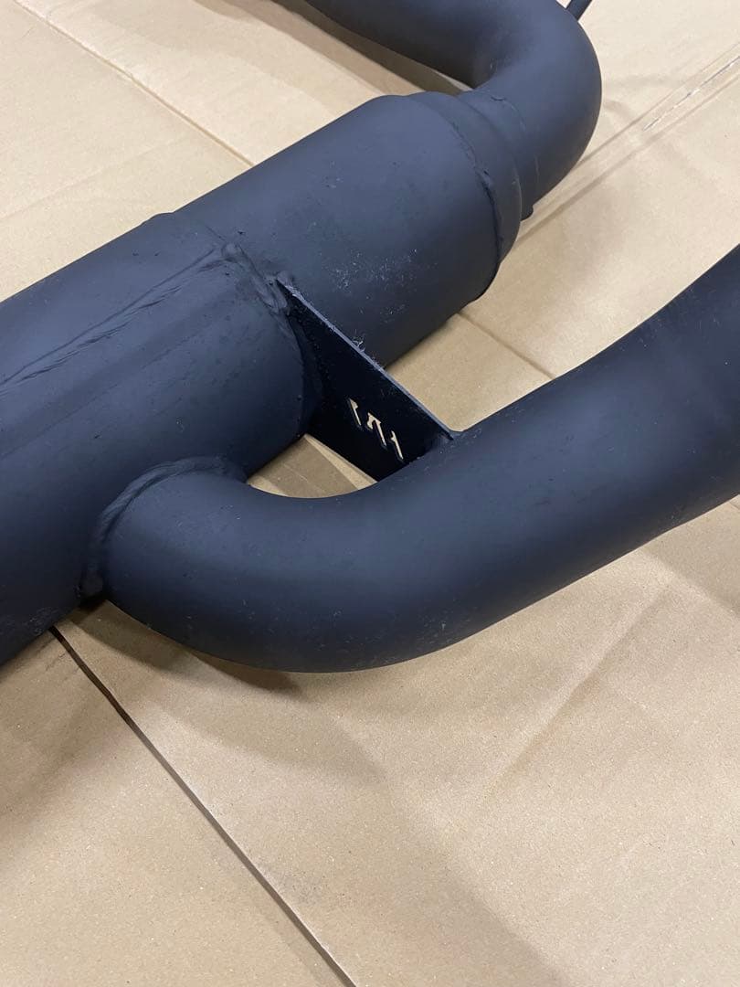 フローマスター アウトロー　マフラー ジープ JL ラングラー