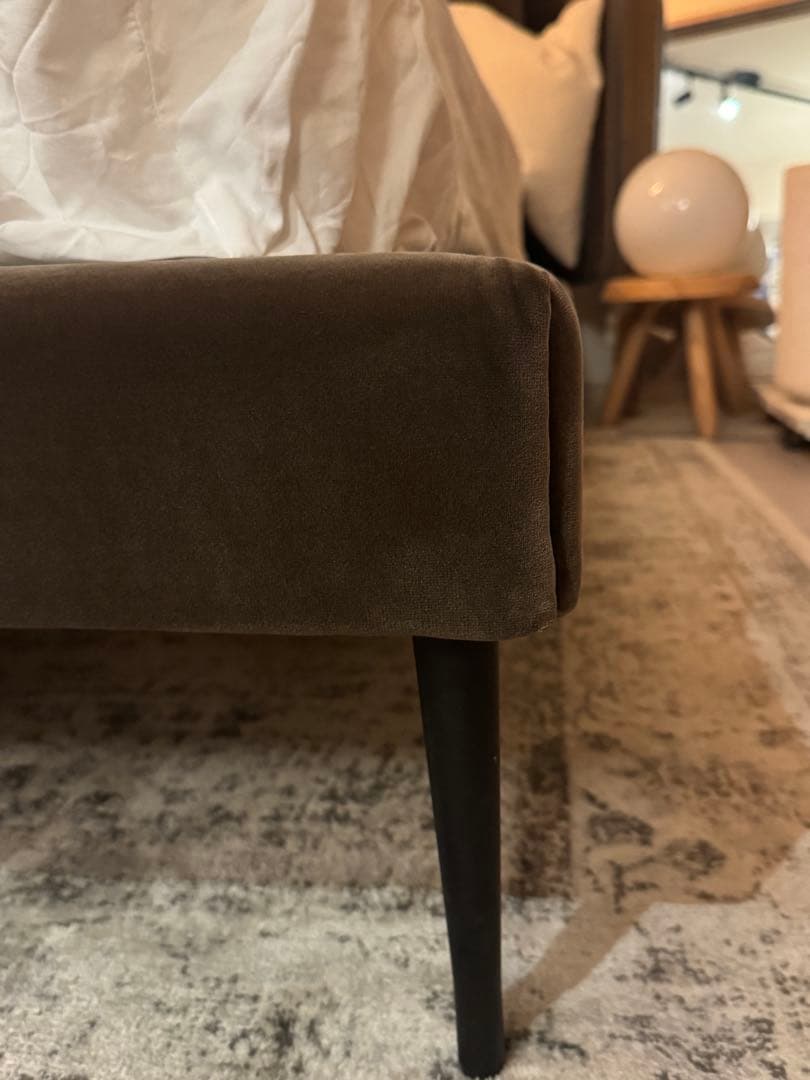 値下げ　Bo Concept Austin クイーンサイズベッド（フレ