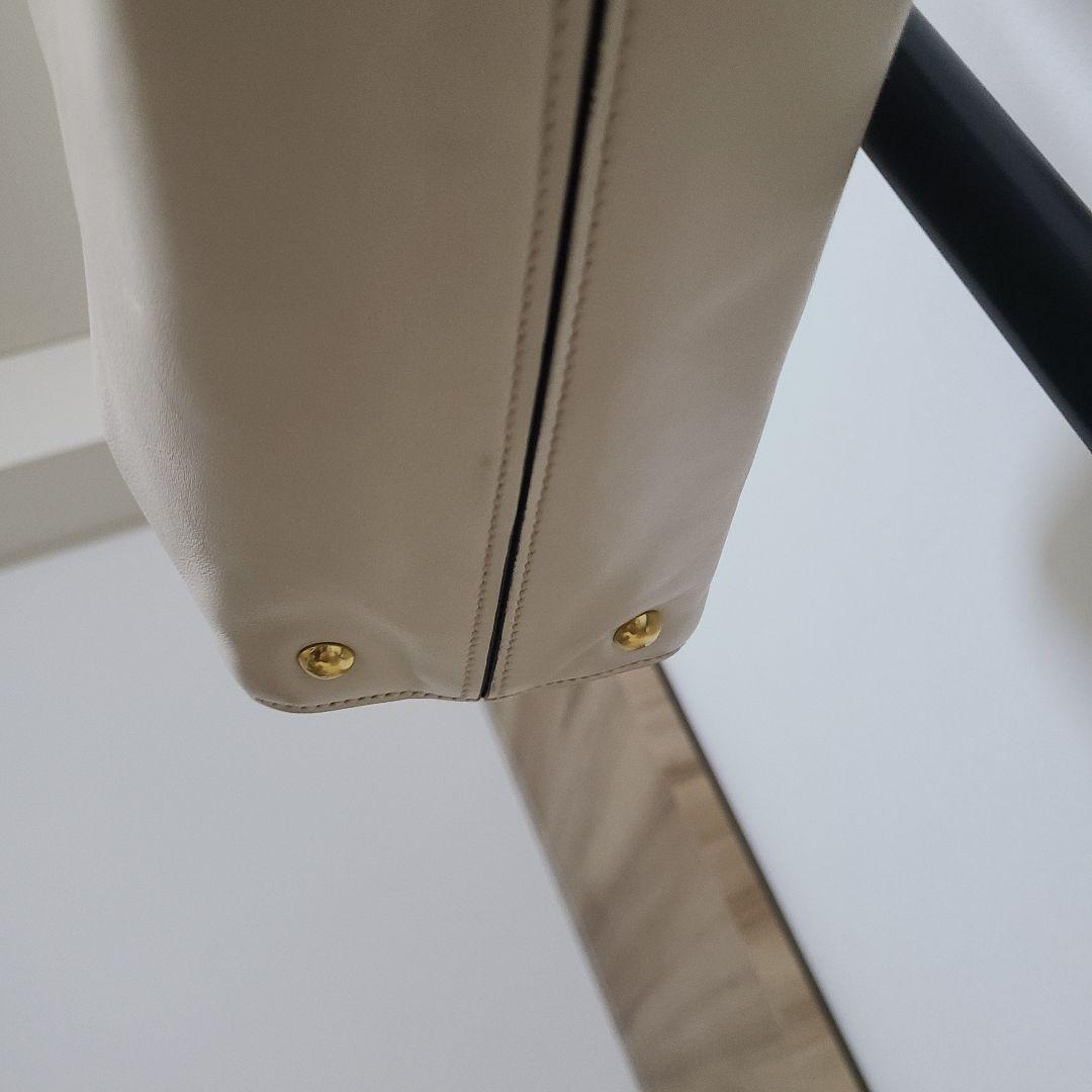 【美品】MIU MIU ミュウミュウ レザートートバッグアイボリー