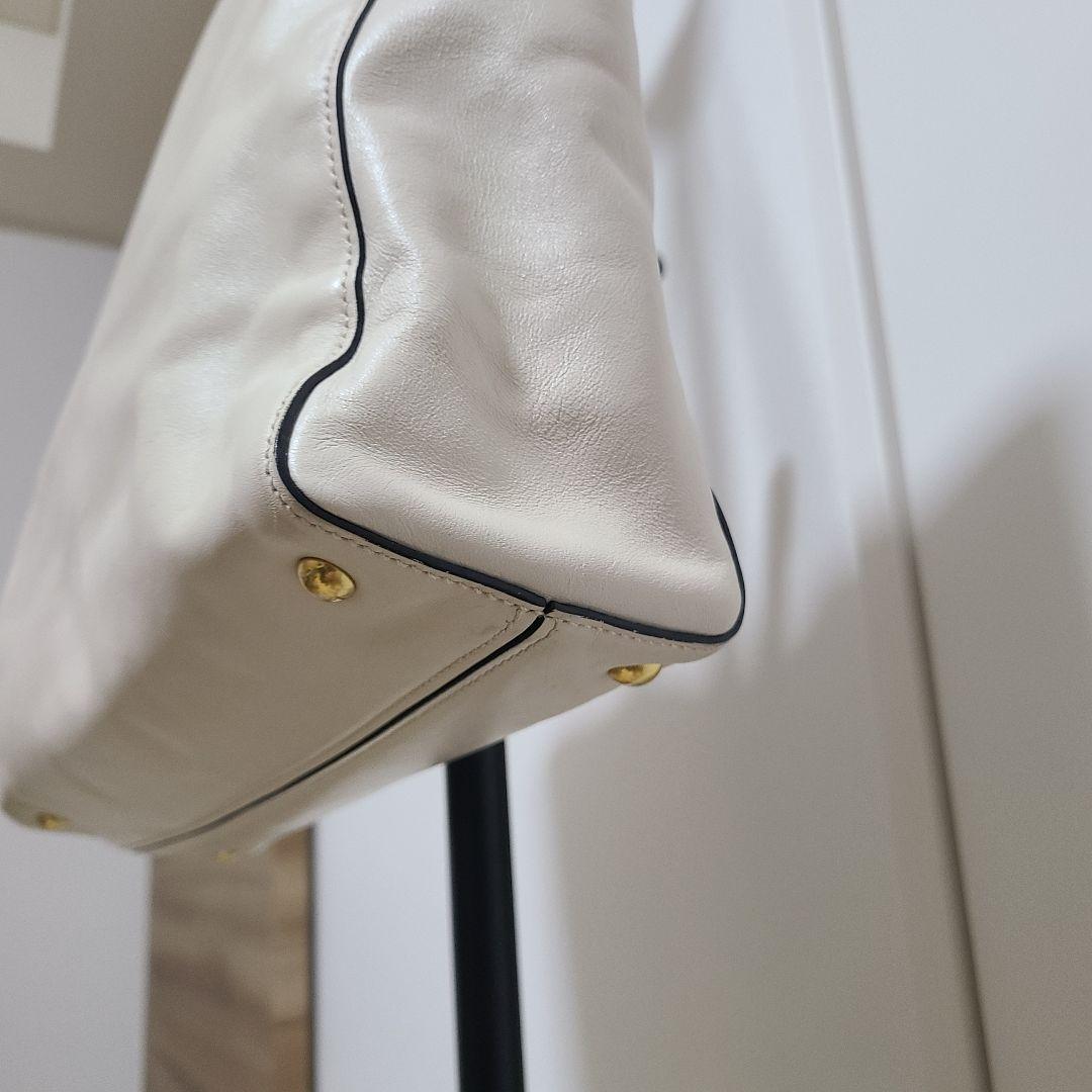 【美品】MIU MIU ミュウミュウ レザートートバッグアイボリー