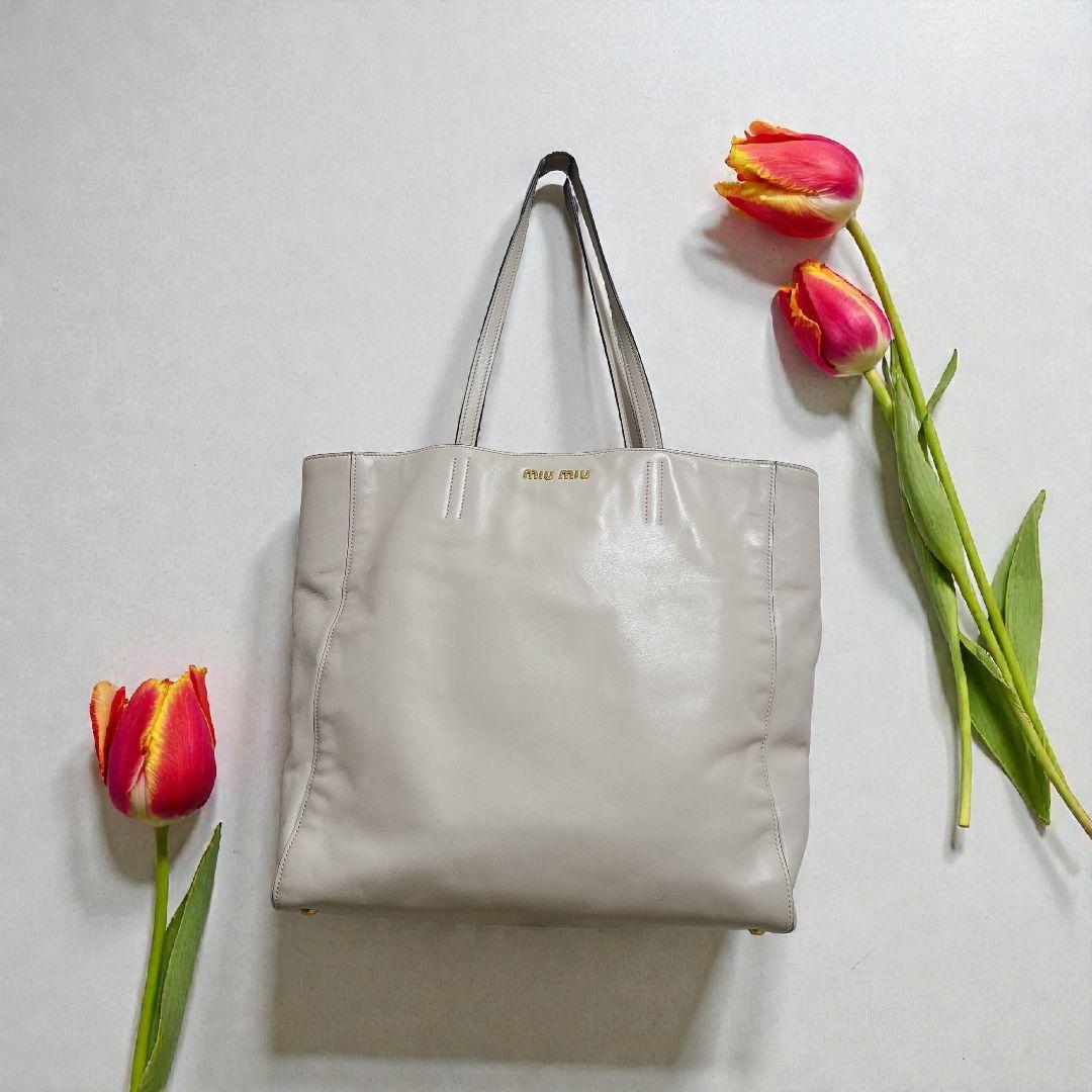 【美品】MIU MIU ミュウミュウ レザートートバッグアイボリー