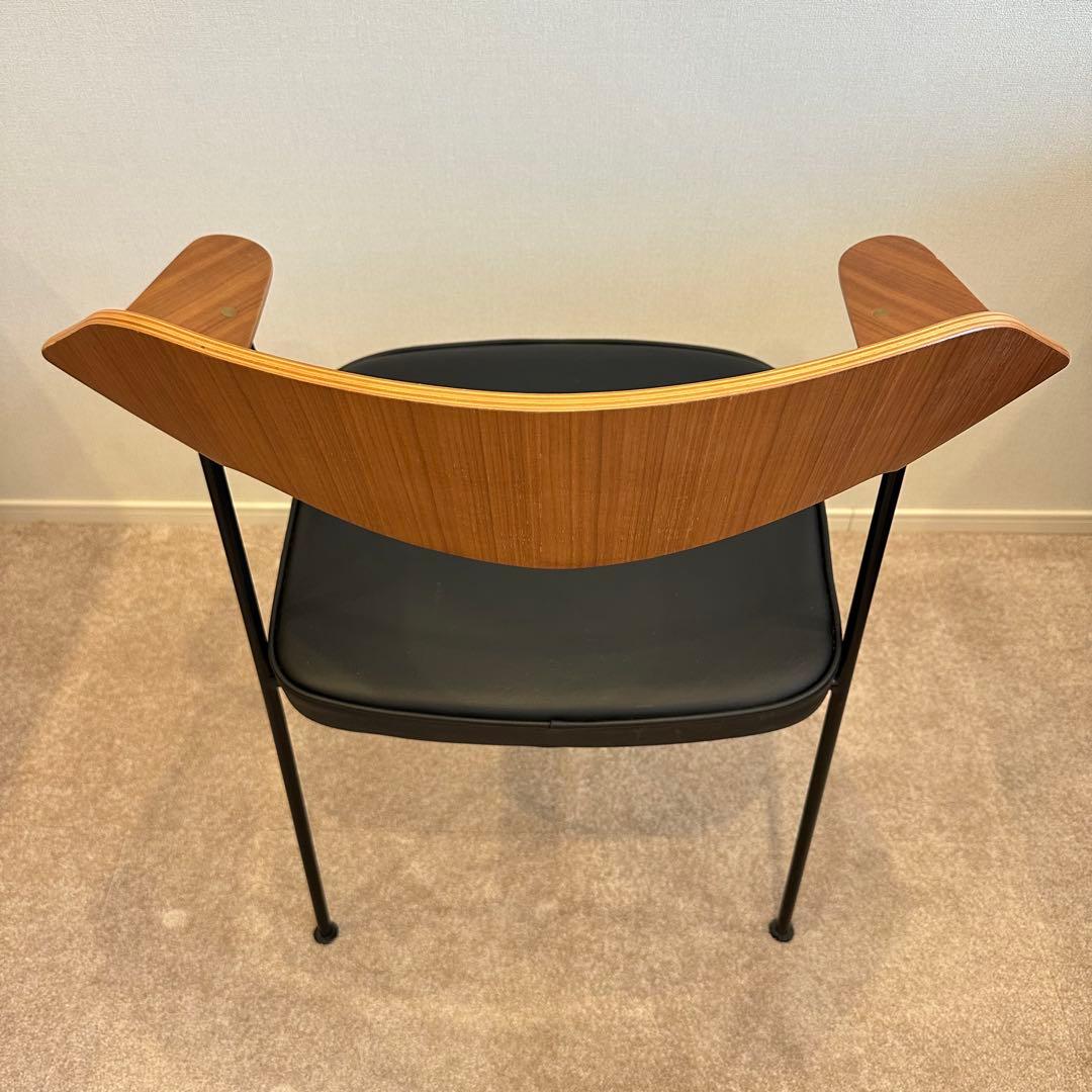 Case Furniture 675チェア ACTUS