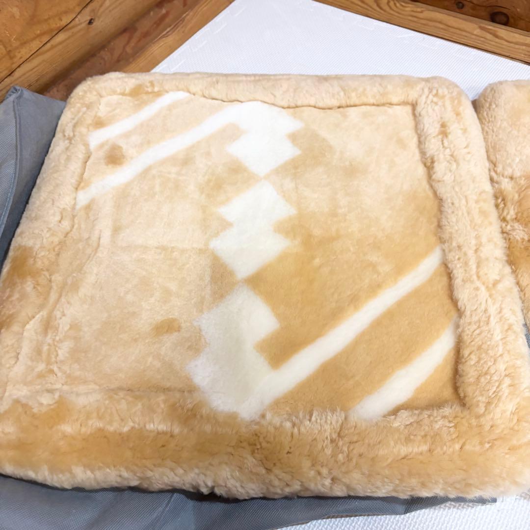 【美品】エクセルヒューマン ExcelHuman ムートン 座布団 2枚セット