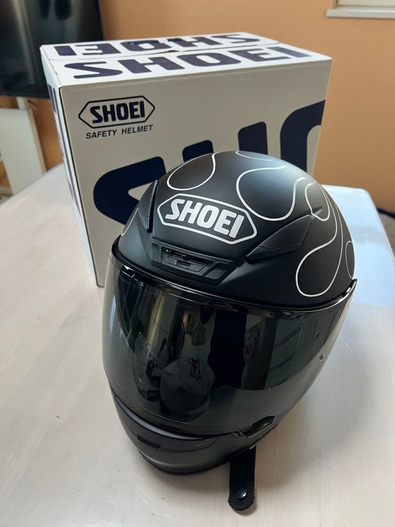 shoeiショウエイ Z7 Mサイズ　シェイキン　ピンスト　マットブラック