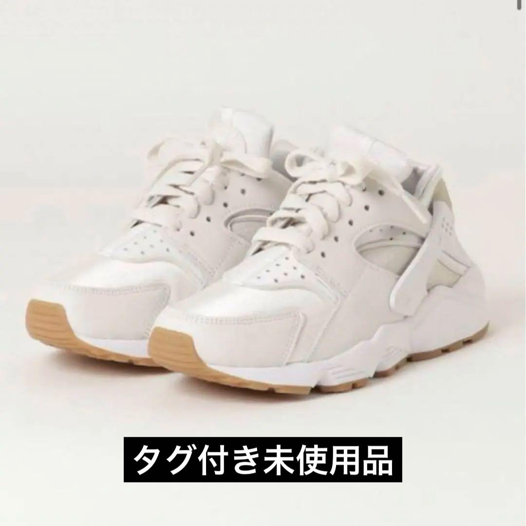 【タグ付未使用】NIKE スニーカー　エアハラチ　24cm（size7） 白