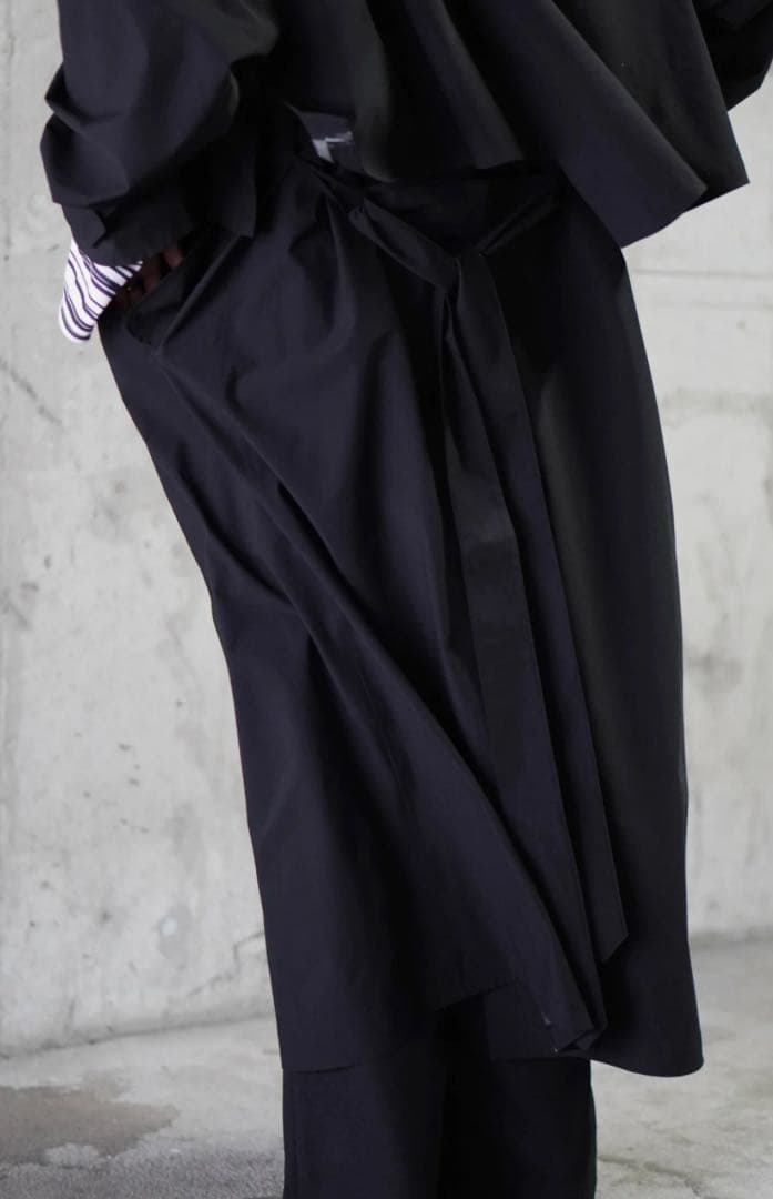 【タグ付】SOLOV トレンチコート　レインコート 黒　フーディ　ベルト　1