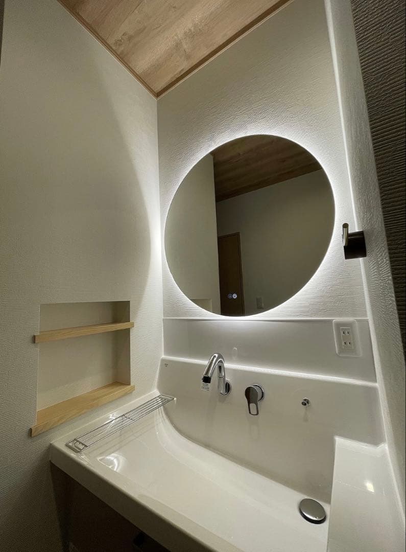 D*W様 【未使用】直径80cm 大型LEDミラー調光可・浴室/洗面所 壁掛け