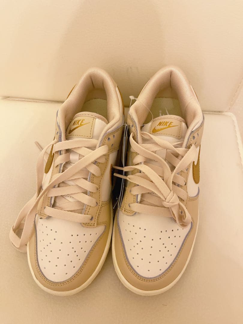 もも NIKE ダンク ロー ESS トレンド 23cm