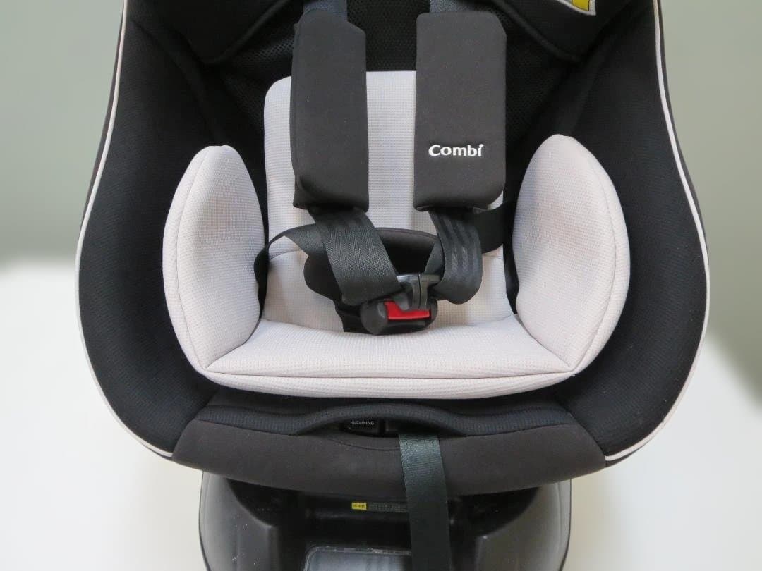 コンビ　クルムーヴ スマート ISOFIX エッグショック 　チャイルドシート