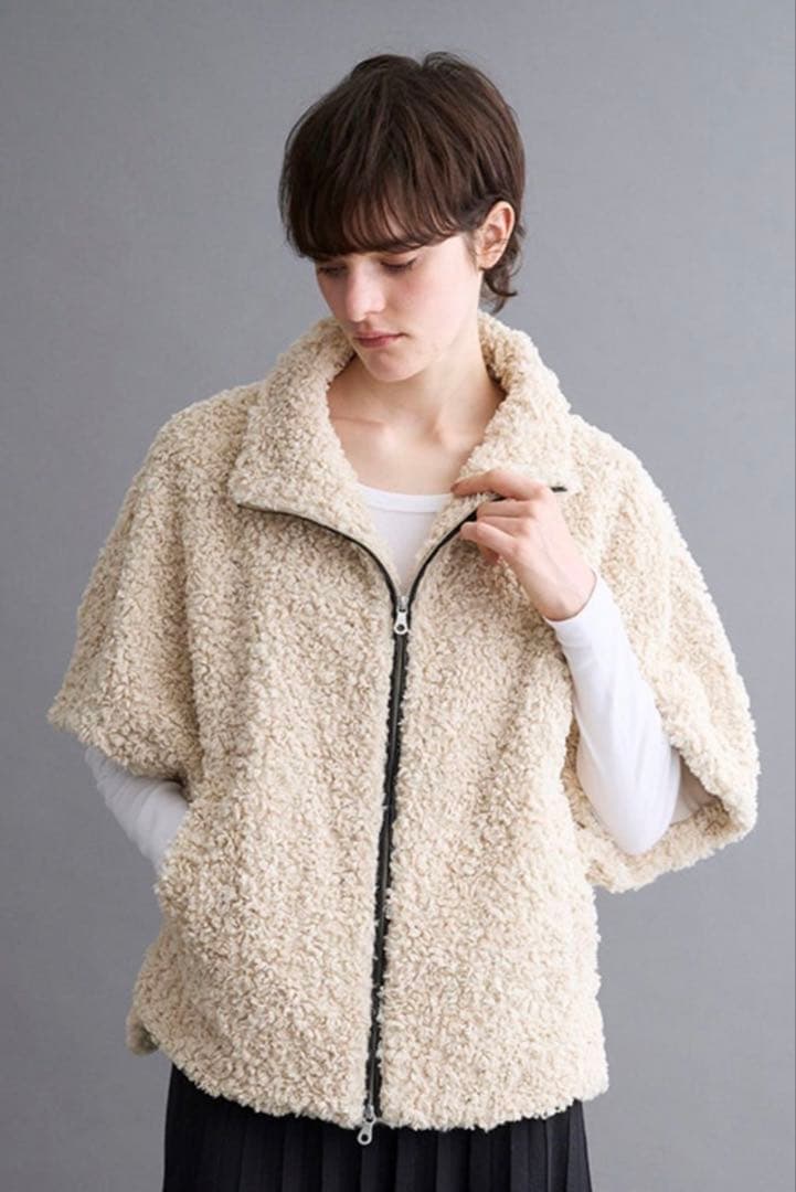 スリードッツ　プードルボア ポンチョ