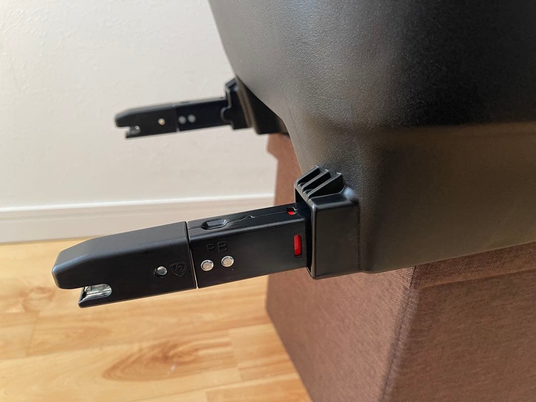 【美品】エールベベ クルット5 Oui isofix 新生児対応チャイルドシート