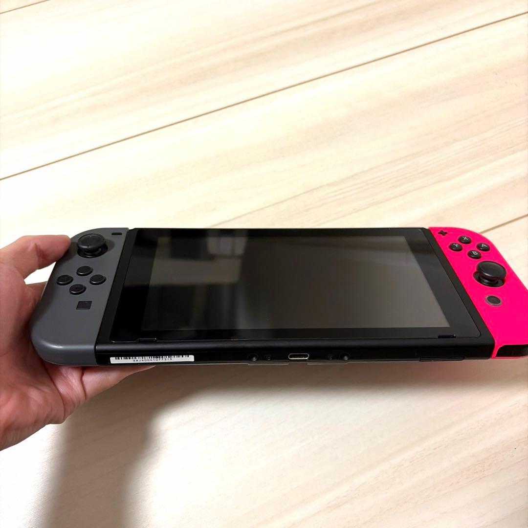 Nintendo Switch 本体 ブラック ピンクジョイコン ホワイト