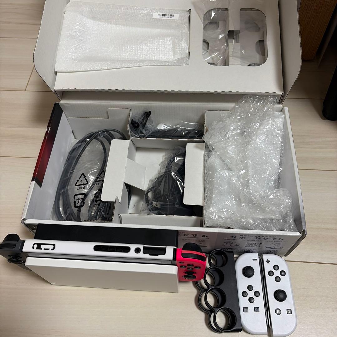 Nintendo Switch 本体 ブラック ピンクジョイコン ホワイト