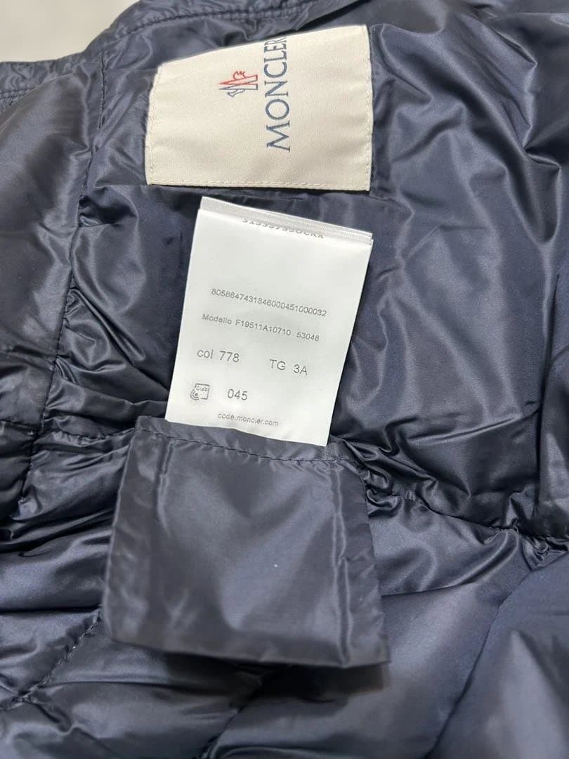 ⭐️モンクレール　ライトダウンJOELLE 3Ａ100⭐️