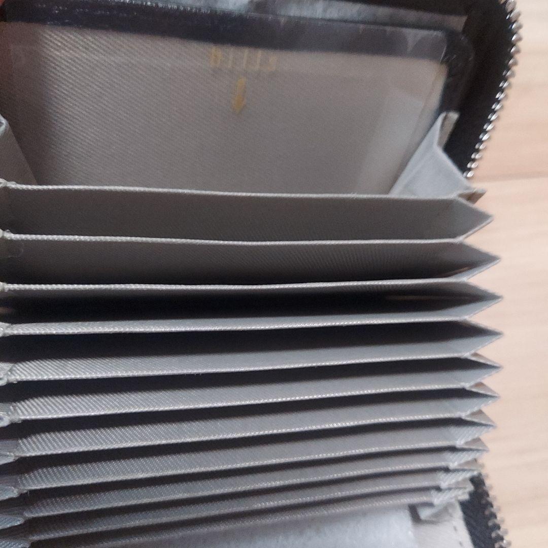 PEZ(ペッツ)×perche(ペルケ)×ear コラボジャバラ折り財布