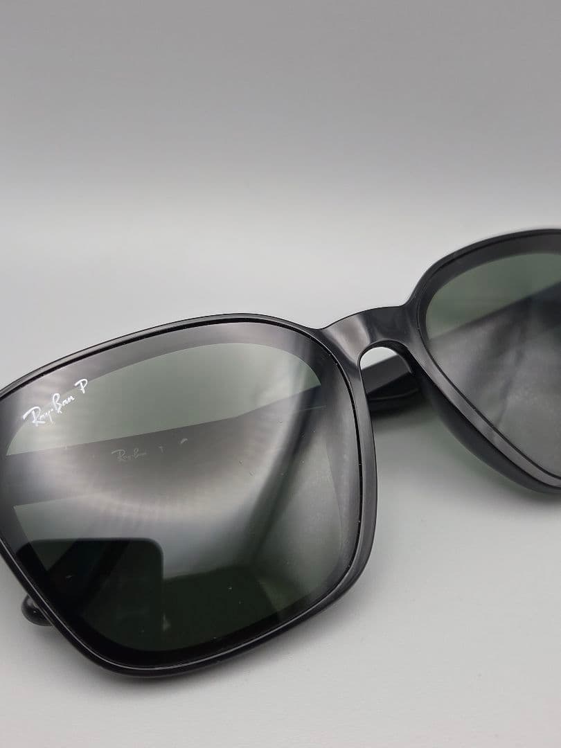 【美品】レイバン 偏光サングラス RB4392D ブラック