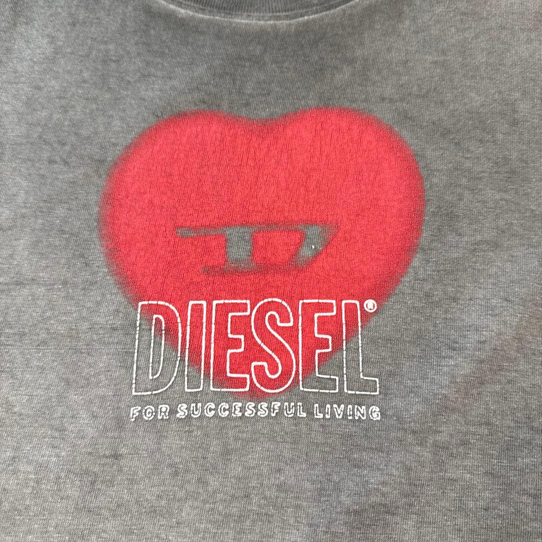 DIESEL ハート型ロゴ 半袖Tシャツ グレー