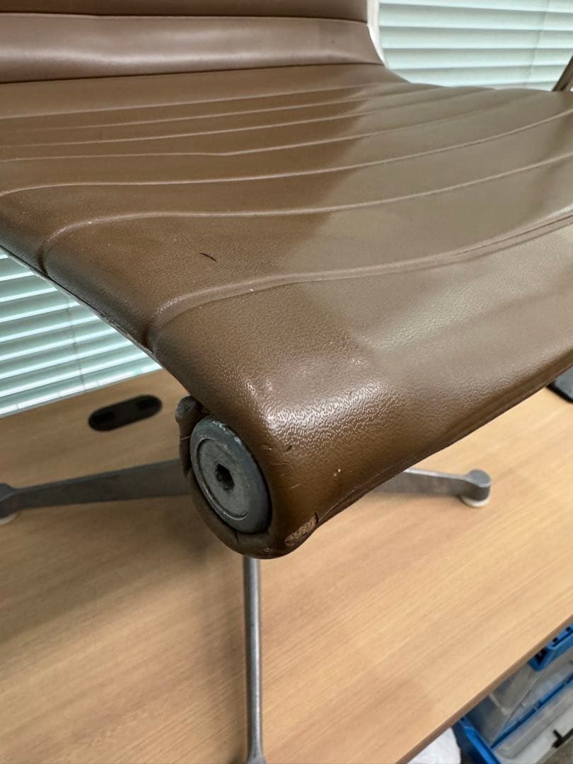 Herman Miller チェア　椅子　インテリア　ハーマンミラー