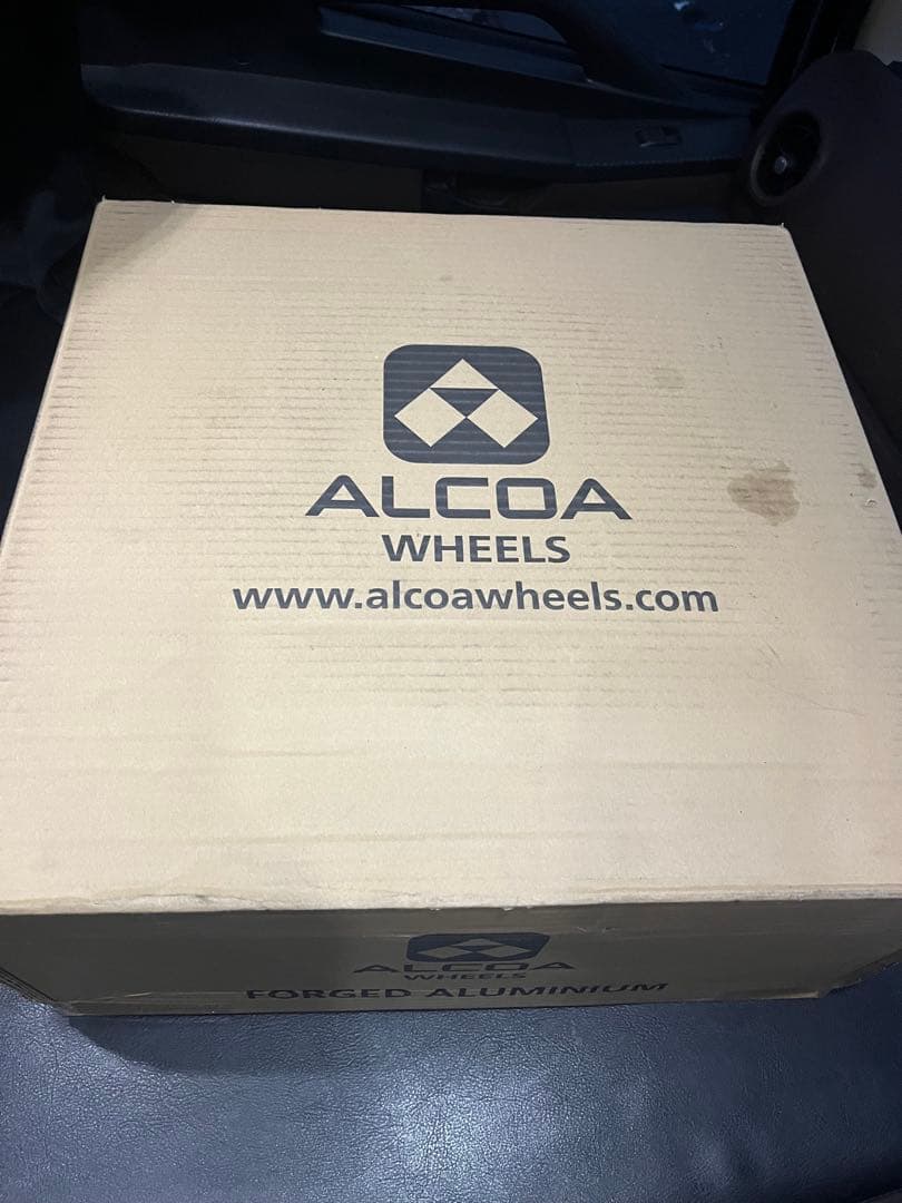 新品　未使用　アルコア アルミホイール 6穴 17.5×6.00 送料込み