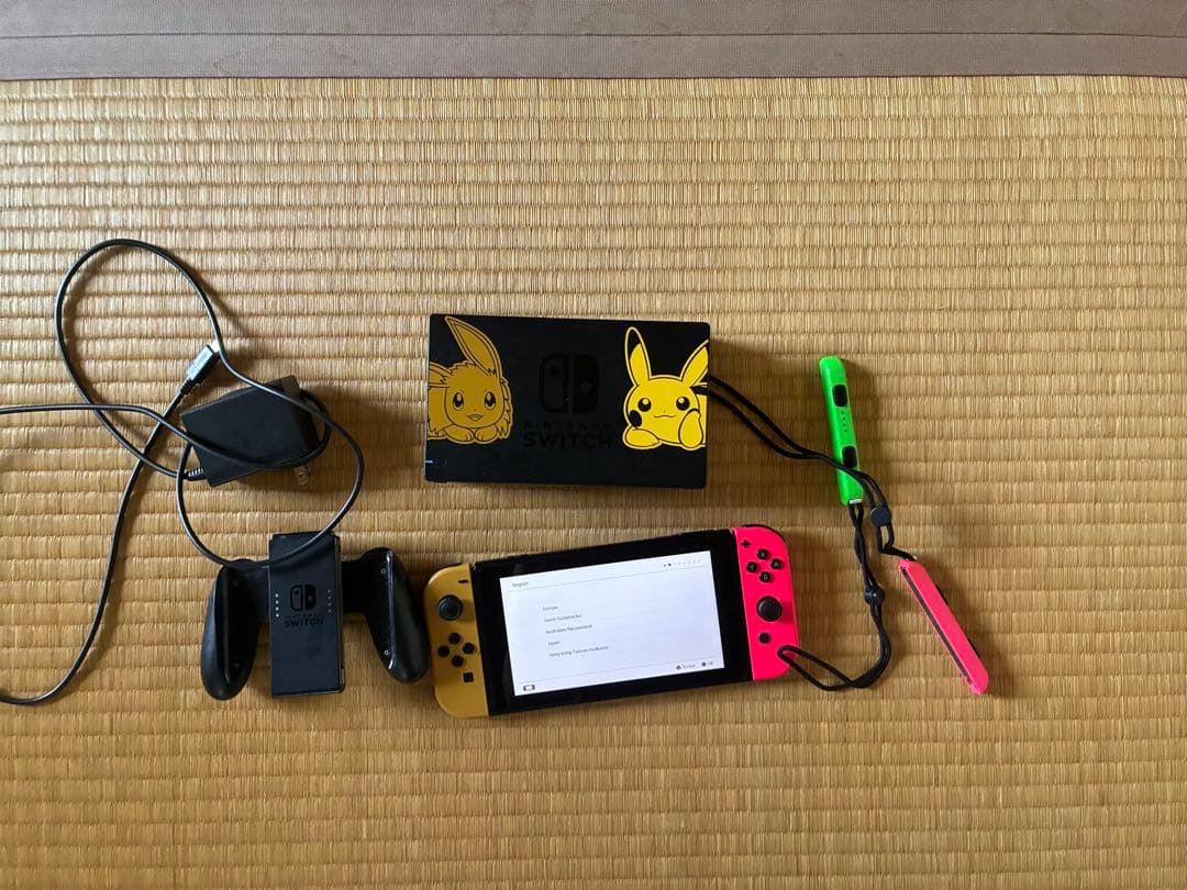 Nintendo Switch 本体とドック　イーブイエディション