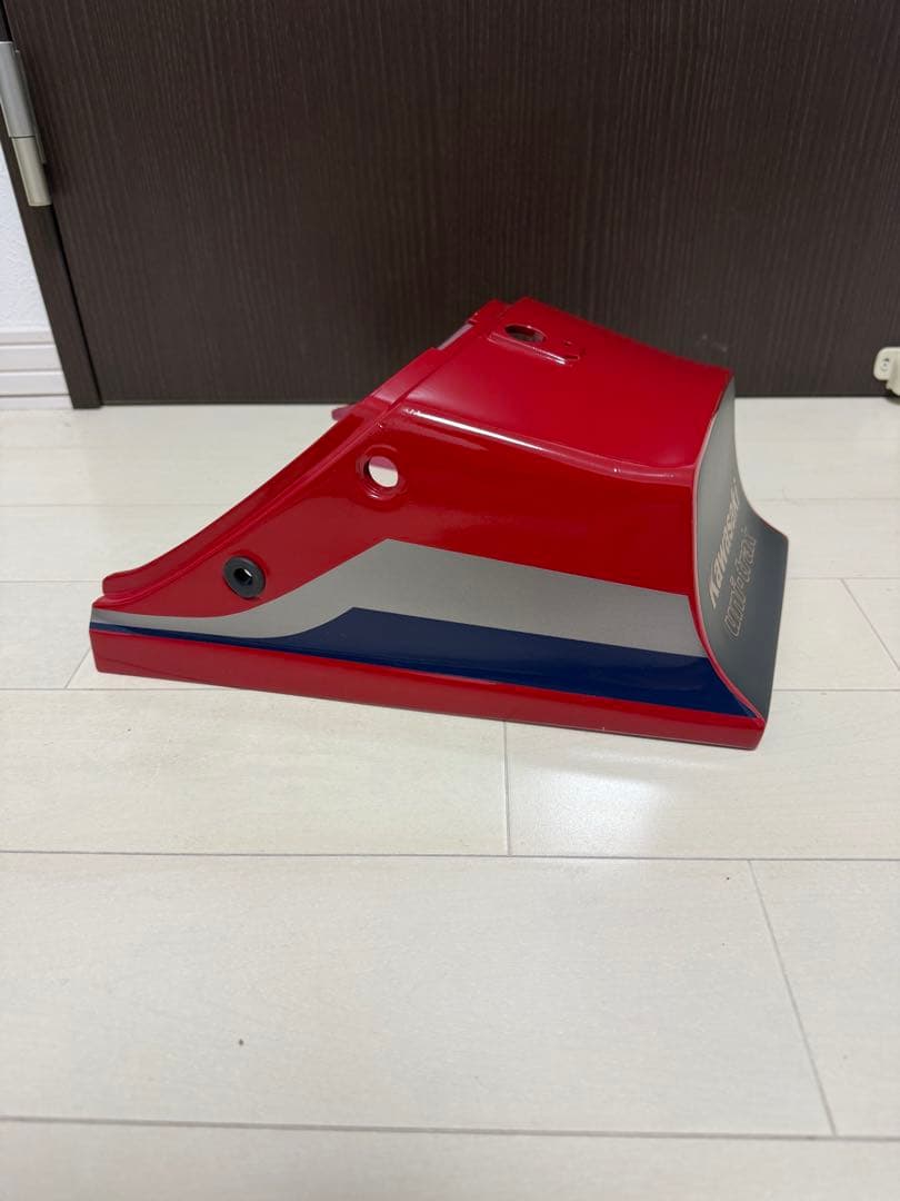 も*こ様 z400gp テールカウル　純正テール　美品