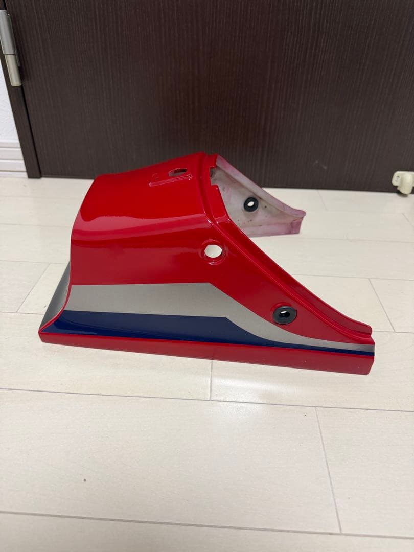 も*こ様 z400gp テールカウル　純正テール　美品