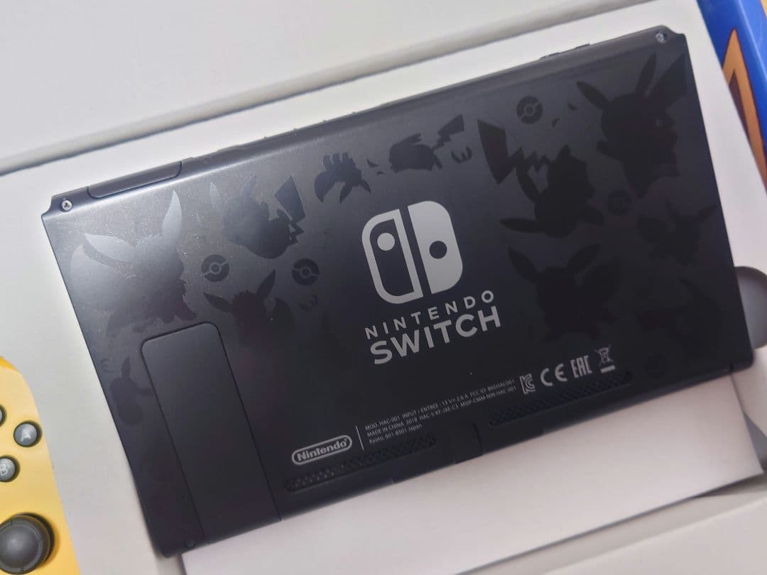 LET'S GO! イーブイ★プロコン、SDカード512GB、ケース付き★